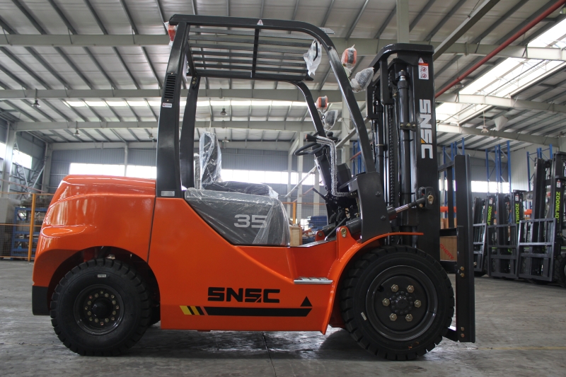 SNSC FD35 3.5T Diesel Forklift to Cape Verde