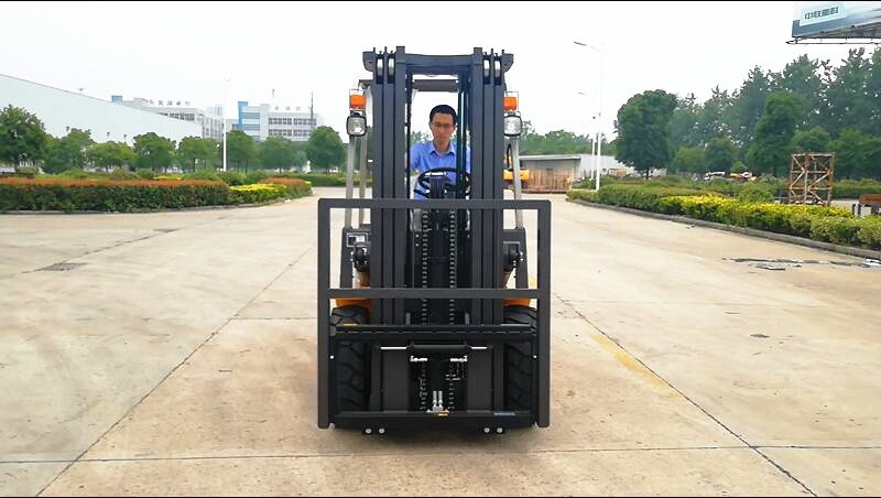 SNSC FD30 3T Diesel Forklift Truck to New Zealand