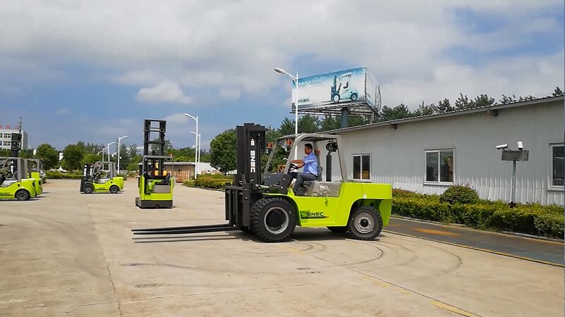 SNSC FD80 8T Diesel Forklift Truck to South Africa